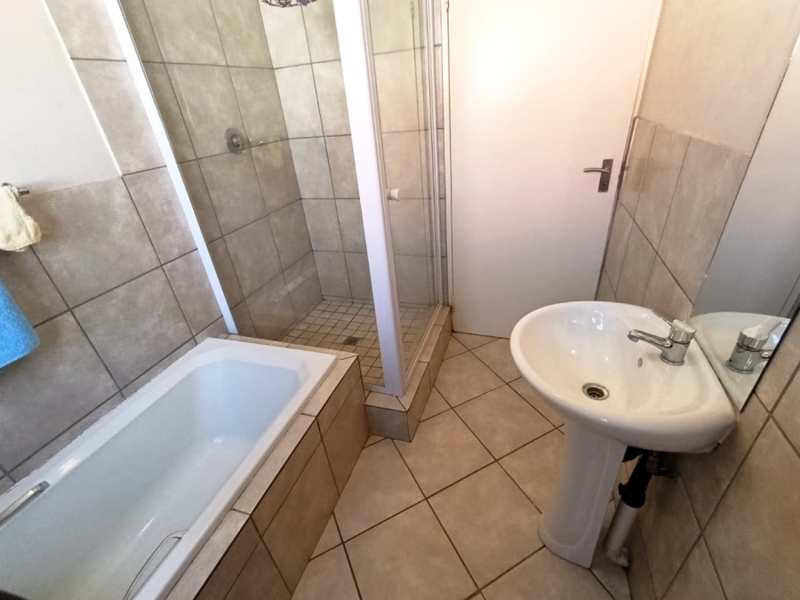 3 Bedroom Property for Sale in Raceway Free State
